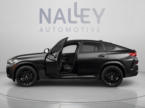 Used 2022 BMW X6 xDrive40i w/ M Sport Package AWD/4WD image 2