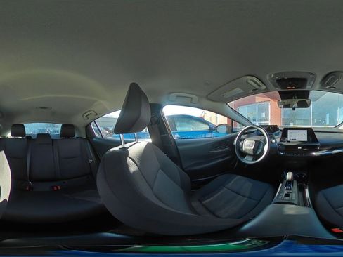 Used 2025 Toyota Prius LE image 40