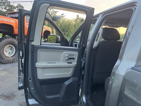 Used 2011 RAM 1500 Classic SLT AWD/4WD image 19