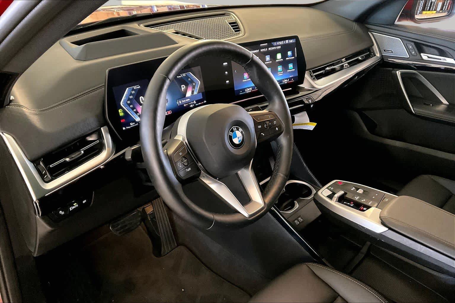Used 2026 BMW X2 xDrive28i AWD/4WD image 16