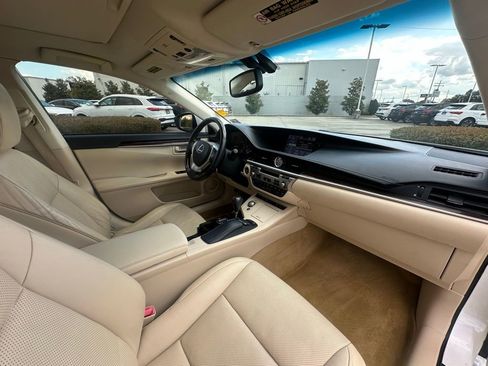 Used 2014 Lexus ES 350 image 29