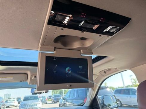 Used 2020 Cadillac Escalade Premium Luxury AWD/4WD image 15