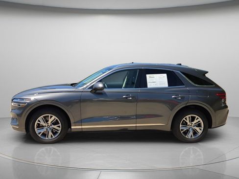 Used 2022 Genesis GV70 2.5T AWD/4WD image 3