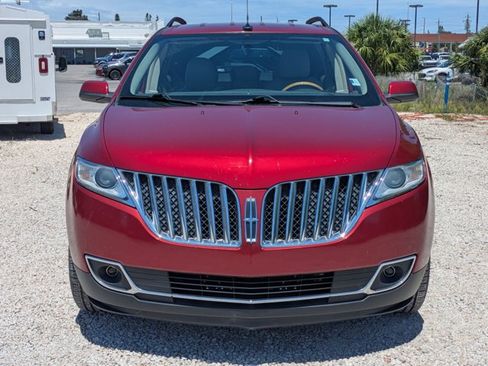 Used 2013 Lincoln MKX FWD w/ Wood Pkg image 2
