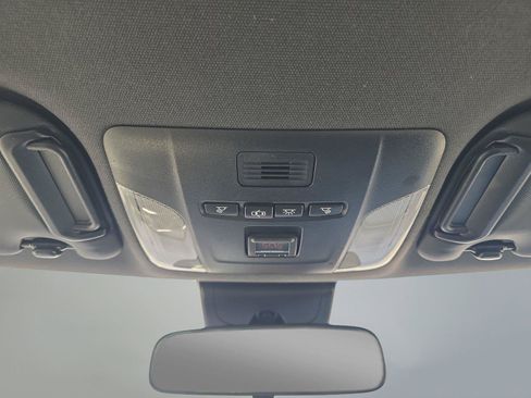 Used 2019 Toyota Corolla SE w/ SE Option Package FWD image 18