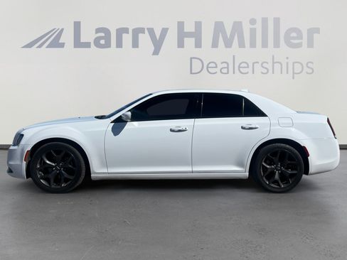 Used 2022 Chrysler 300 S image 2
