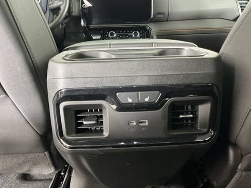 Used 2025 GMC Sierra 3500 AT4 w/ AT4 Premium Plus Package AWD/4WD image 29
