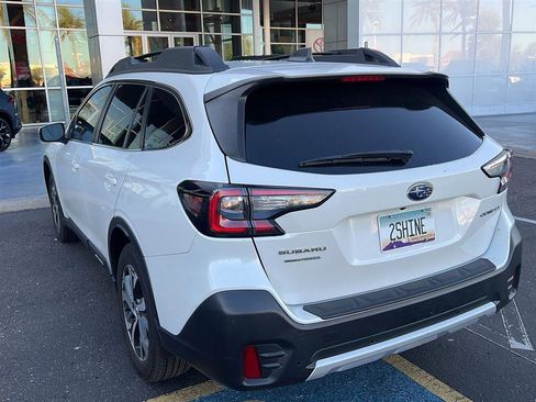 Used 2022 Subaru Outback Limited image 5