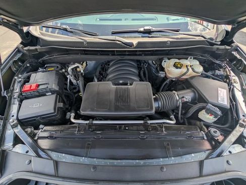 Used 2021 Chevrolet Suburban RST AWD/4WD image 28