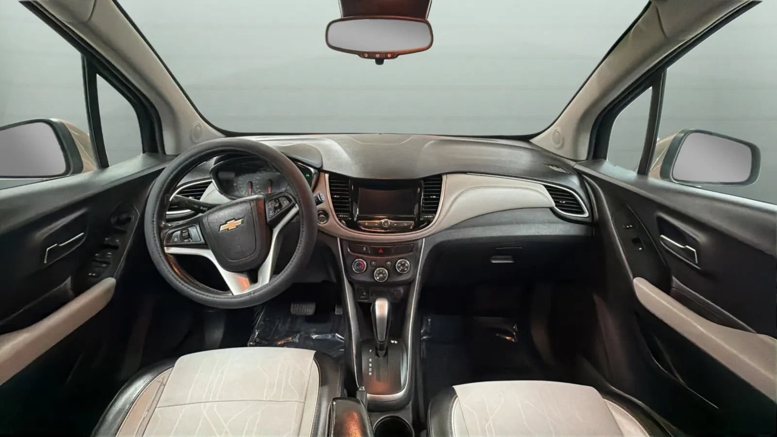 Used 2018 Chevrolet Trax LT w/ Driver Confidence Package FWD image 9