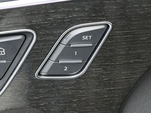 Certified 2025 Audi Q7 2.0T Premium Plus w/ Premium Plus Package AWD/4WD image 15