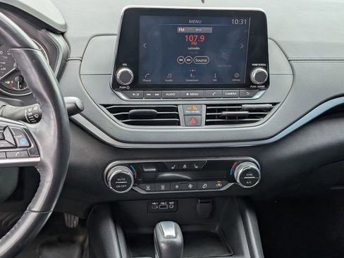 Used 2019 Nissan Altima 2.5 SV image 12