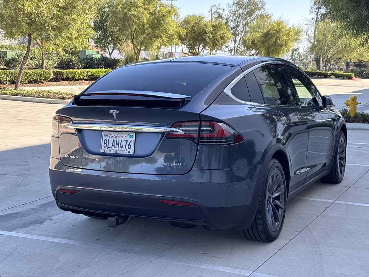 Used 2017 Tesla Model X 90D AWD/4WD image 3