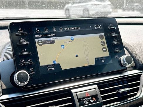 Used 2020 Honda Accord Touring image 19