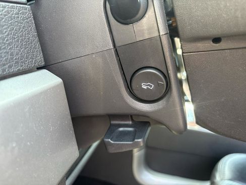 Used 2013 Ford F150 FX4 w/ Luxury Equipment Group AWD/4WD image 11