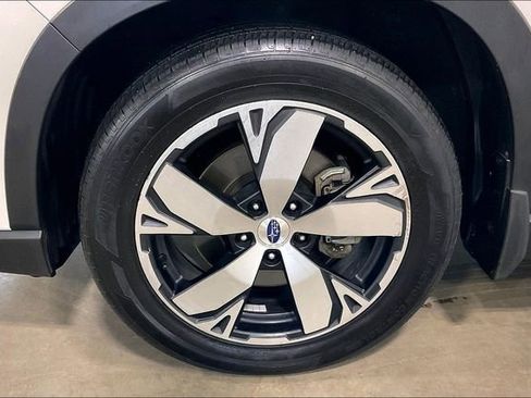 Used 2019 Subaru Forester Touring image 9