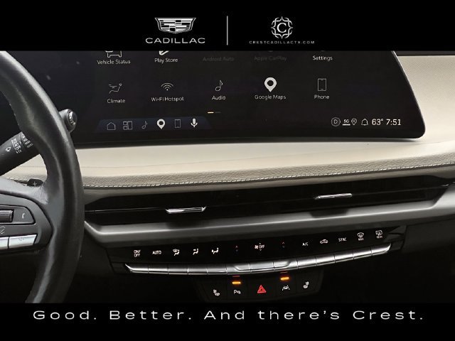 Used 2024 Cadillac XT4 Luxury w/ Cold Weather Package FWD image 18