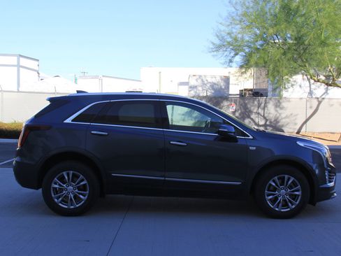 Used 2021 Cadillac XT5 Premium Luxury image 4