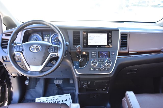 Used 2019 Toyota Sienna Limited Premium FWD image 21