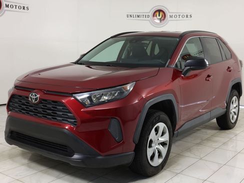 Used 2021 Toyota RAV4 LE FWD image 5