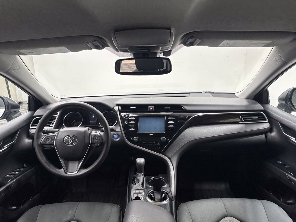 Used 2020 Toyota Camry LE w/ Fleet Convenience Package FWD image 17