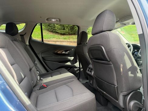 Used 2024 GMC Terrain SLE FWD image 9