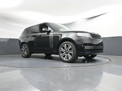 New 2025 Land Rover Range Rover SV image 29