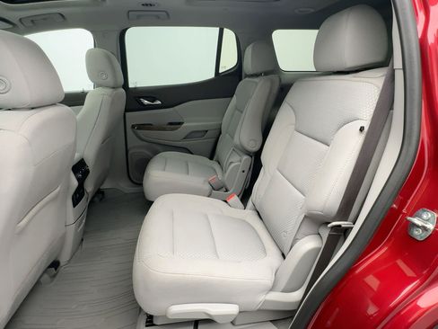 Certified 2022 GMC Acadia SLE w/ Driver Convenience Package image 15