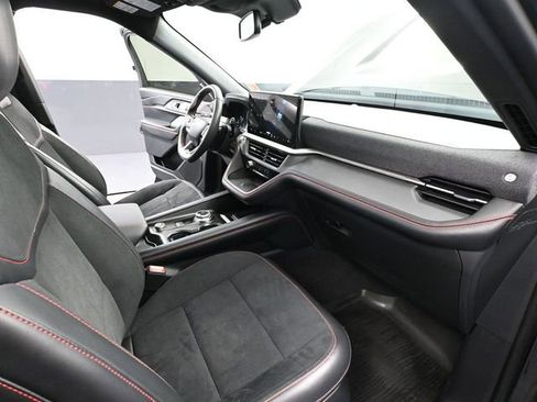 Used 2025 Ford Explorer ST image 58