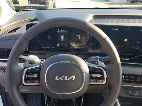 New 2026 Kia Carnival EX image 13