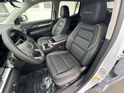 New 2026 GMC Terrain Denali AWD/4WD image 13