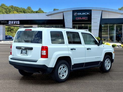 Used 2016 Jeep Patriot Sport FWD image 6