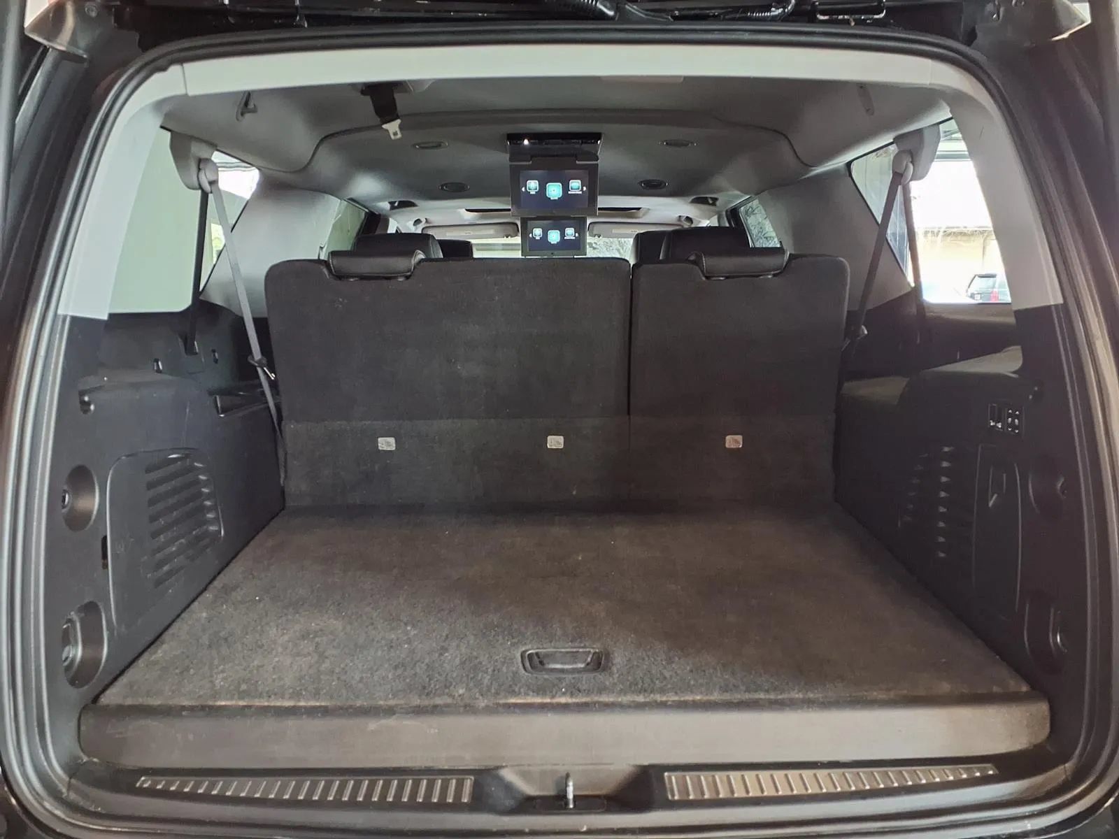 Used 2020 Chevrolet Suburban LT AWD/4WD image 6