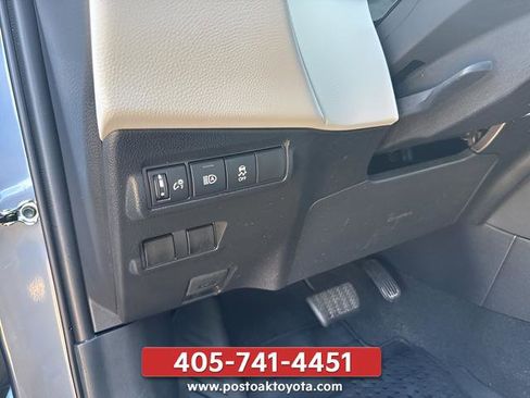 Used 2026 Toyota Corolla Cross L FWD image 18