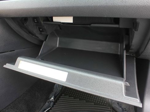 Used 2016 Volkswagen Passat 1.8T image 33