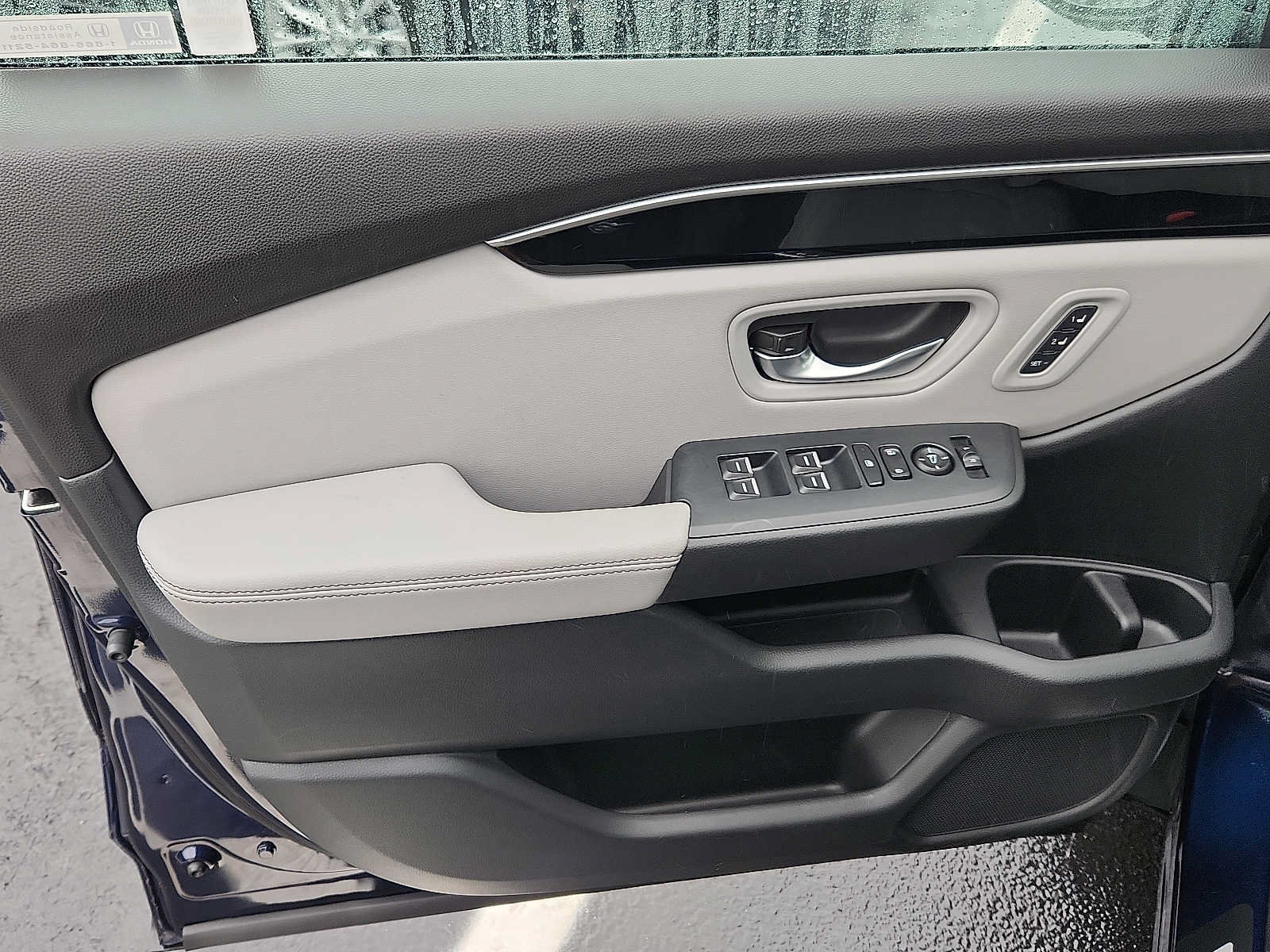 Certified 2025 Honda Pilot Touring image 12