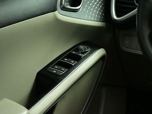 Used 2020 Kia Soul LX image 9