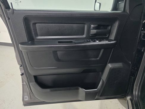Used 2018 RAM 1500 Express image 16