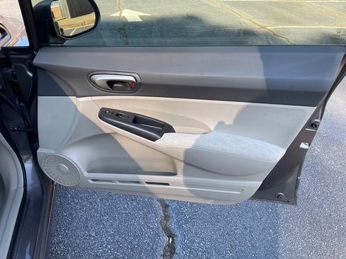 Used 2010 Honda Civic LX image 12