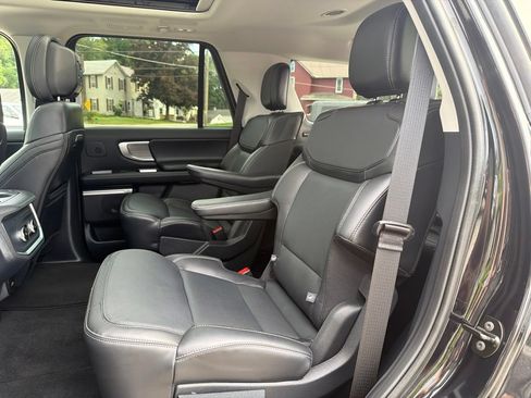 Used 2026 Ford Expedition Platinum w/ Driver's Package AWD/4WD image 75