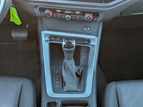 Used 2025 Audi Q3 2.0T Premium image 19