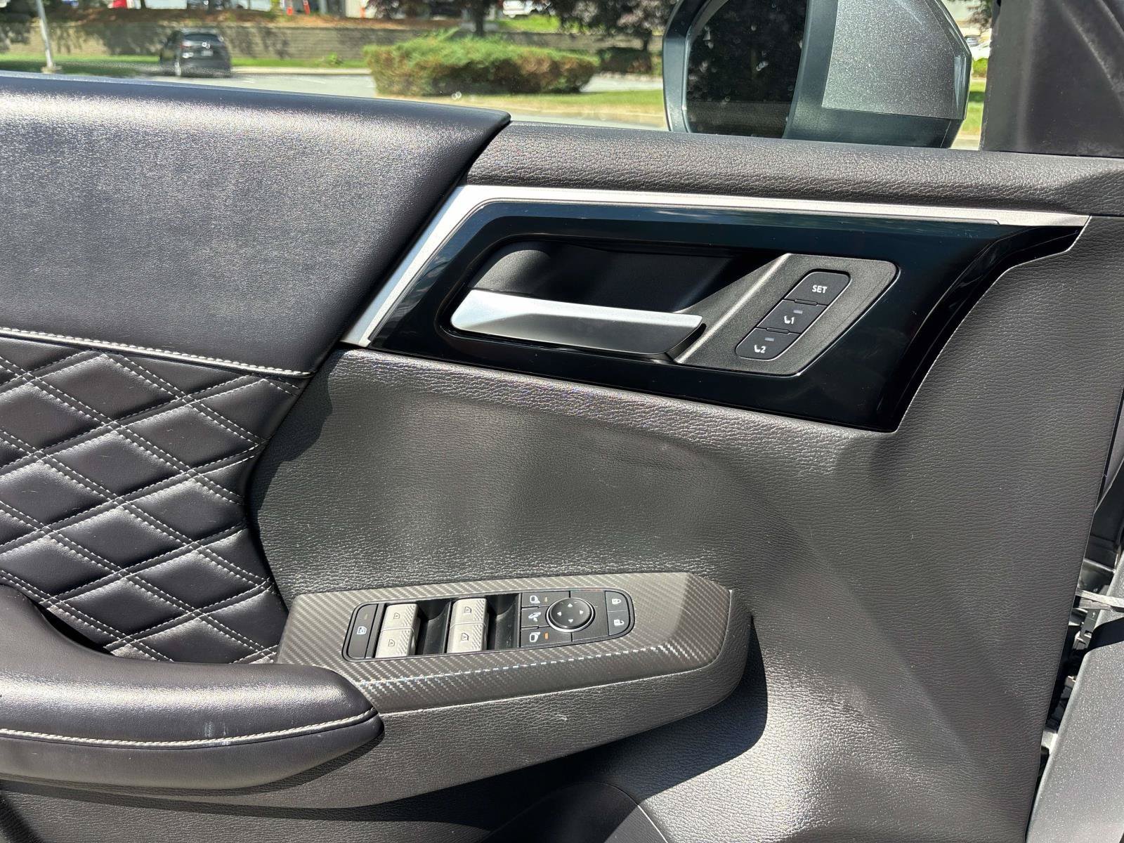 Used 2024 Mitsubishi Outlander SEL AWD/4WD image 19