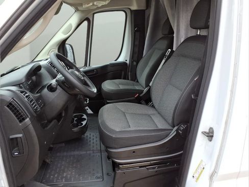 Used 2024 RAM ProMaster 2500 w/ Convenience Group FWD image 28