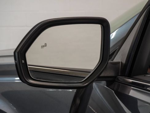 Used 2025 Volkswagen Atlas SE AWD/4WD image 48