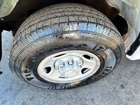 Used 2016 Chevrolet Express 2500 Express image 10