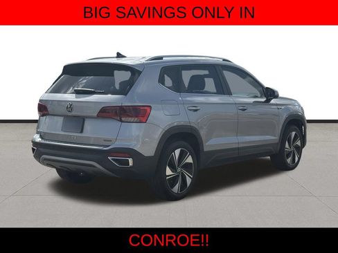Used 2024 Volkswagen Taos SE AWD/4WD image 5