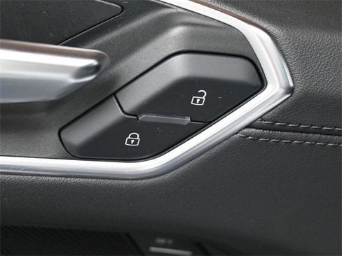 Used 2022 Audi e-tron GT Premium Plus image 15