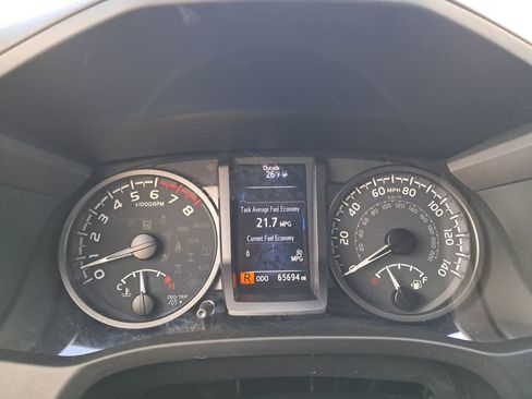 Used 2020 Toyota Tacoma TRD Sport image 16