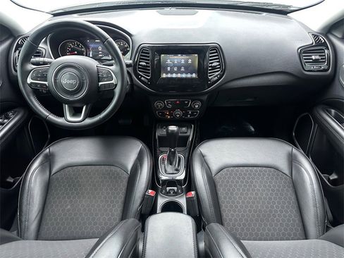 Used 2018 Jeep Compass Altitude w/ Popular Equipment Group image 11