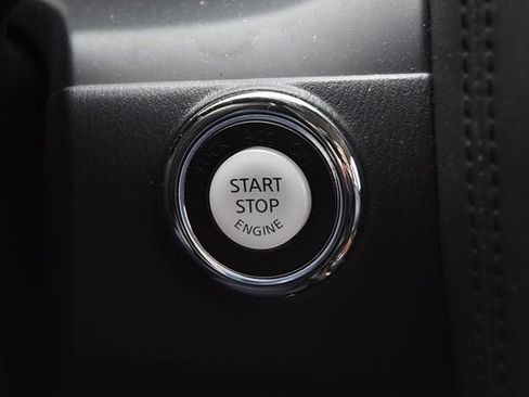 Used 2024 Nissan Armada SL w/ Captain's Chairs Package image 23